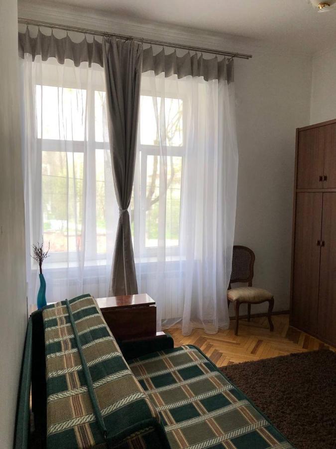 Apartment Karpintsa Lwów Zewnętrze zdjęcie